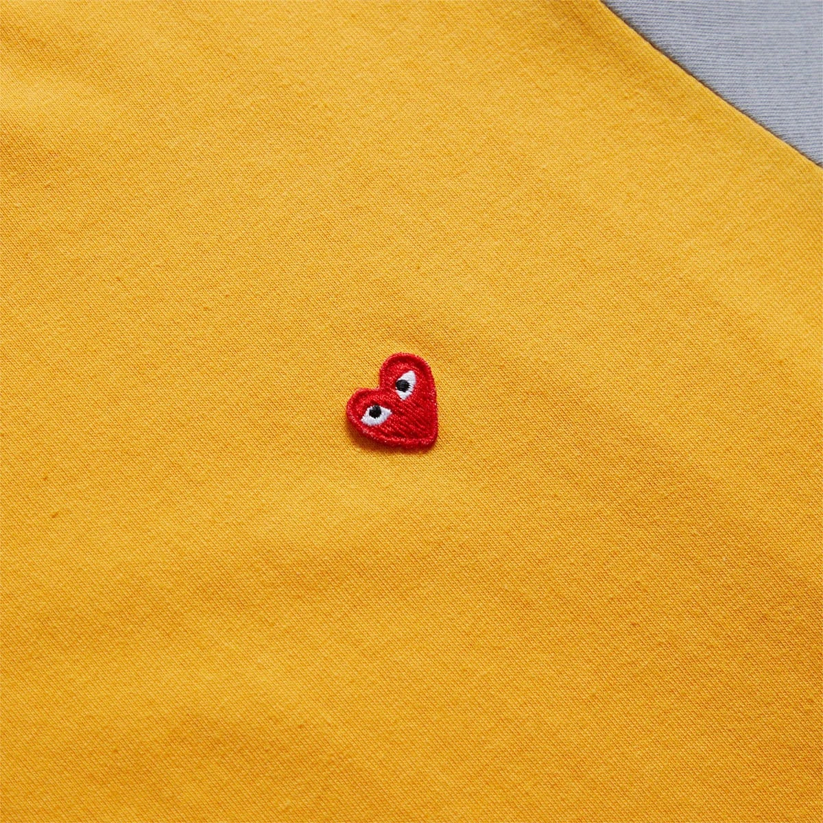 Comme Des Garçons Play BI-COLOUR MENS T-SHIRT - Image 3