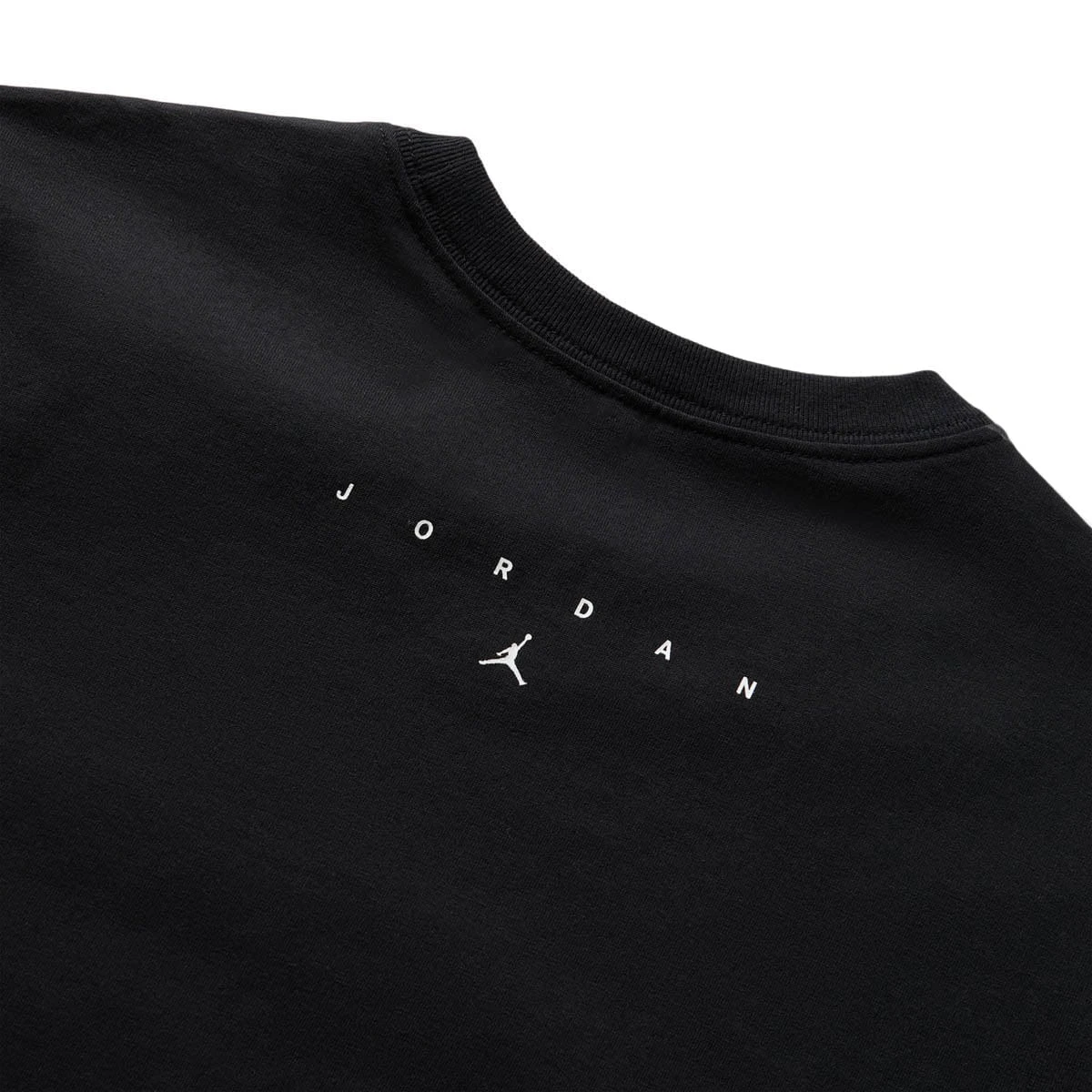 Air Jordan JORDAN ESSENTIALS TEE - Image 4