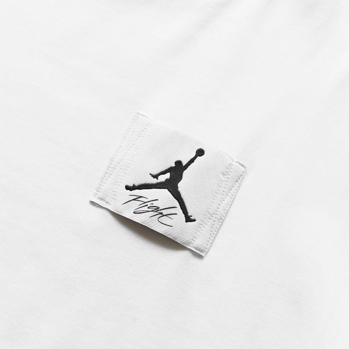 Air Jordan JORDAN FLIGHT ESSENTIALS T-SHIRT - Image 2