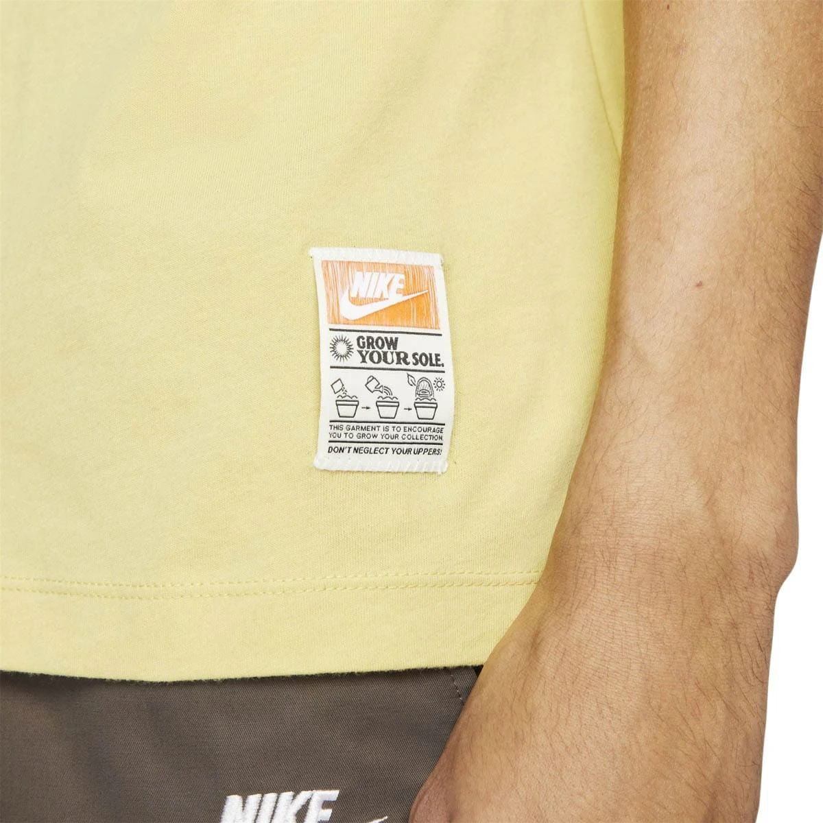 Nike SPORTSWEAR TEE - Image 4