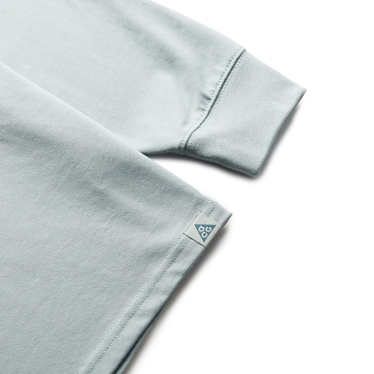 Nike ACG LONG SLEEVE T-SHIRT - Image 2