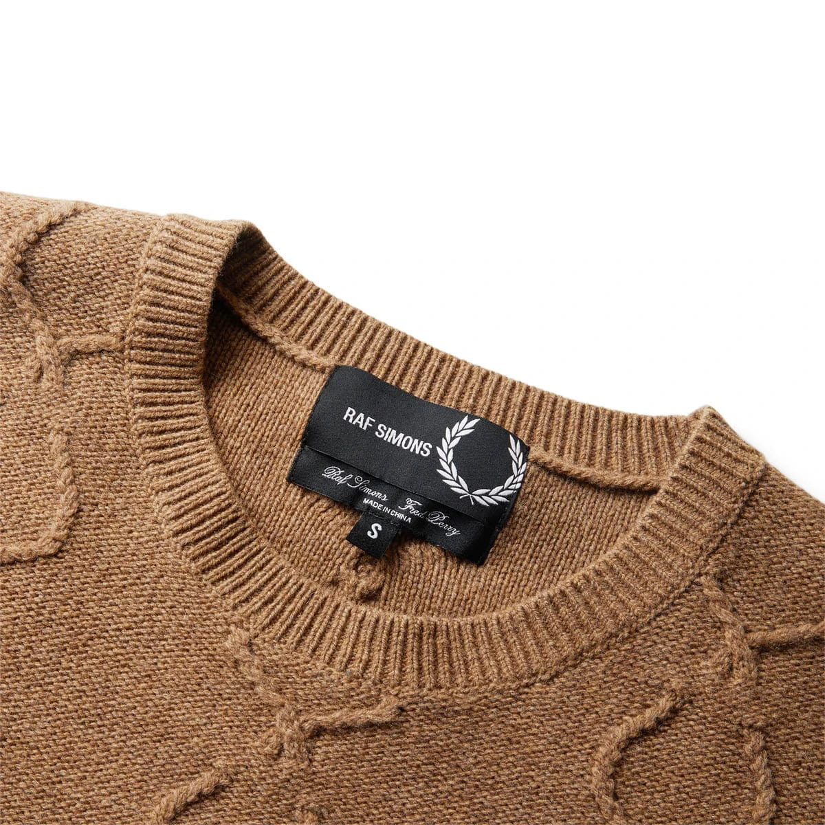 Fred Perry PATCHED OVERSIZED JUMPER - Image 5