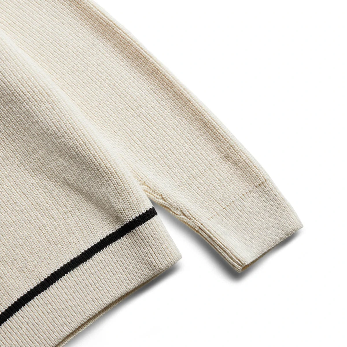 Fred Perry STRIPED TRIM V-NECK JUMPER - Image 3