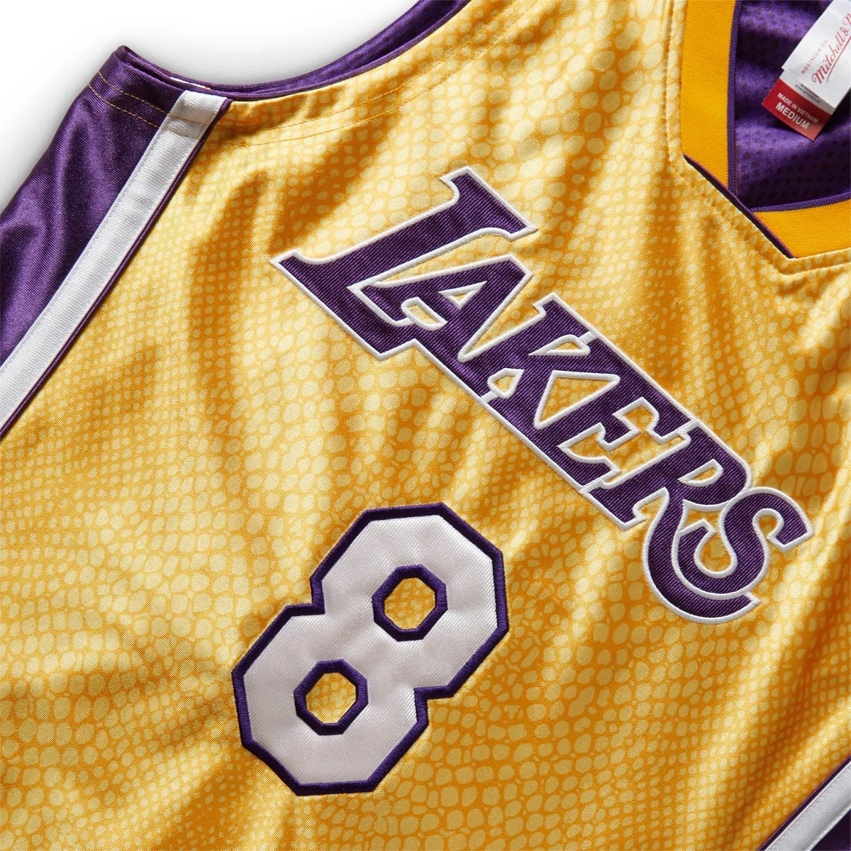 Mitchell & Ness LAKERS KOBE 8 REVERSIBLE JERSEY - Image 8